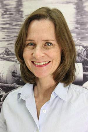 Dr. Anne Linderhaus, Zahnärztin für ganzheitliche Kieferorthopädie, Osteopathin, Referentin & Matrix-Therapeutin